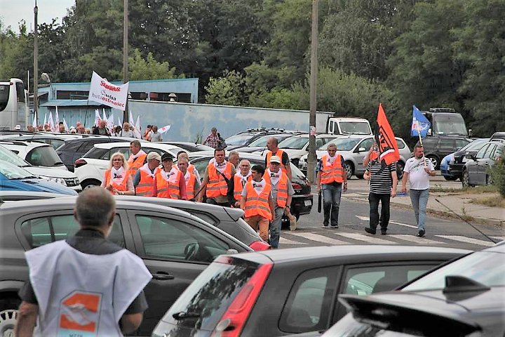 20190724_006_pl_dg_hk_protest.jpg - 2019.07.24 - DG. Akcja protestacyjna w obronie miejsc pracy ArcelorMittal Poland S.A. o. Dąbrowa Górnicza.